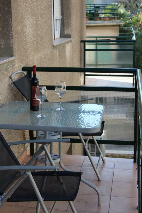 Cozy Apartment Mihaela With Balcony, Near Park Marjan & Old Town - Quiet Neighborhood Split Kültér fotó